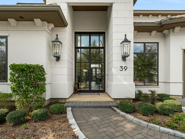 39 Johnathan Landing Court, The Woodlands TX 77389