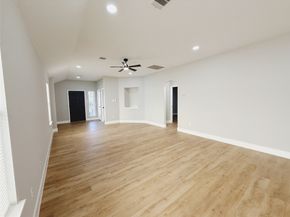 4218 Richmeadow Drive, Houston TX 77048