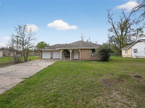 4530 Firnat Street, Houston TX 77016