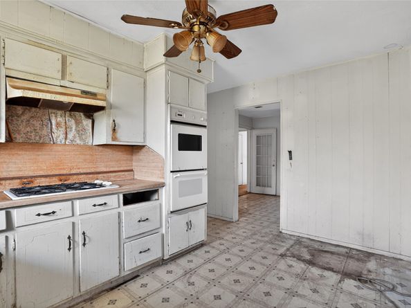 4530 Firnat Street, Houston TX 77016