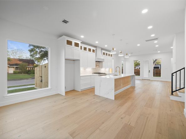 8646 Alcott Drive, Houston TX 77080