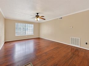 7900 Westheimer Road 112, Houston TX 77063