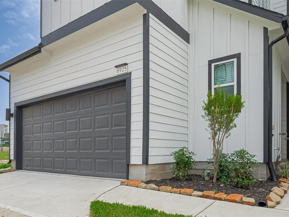 8917 Grovner Place, Houston TX 77055