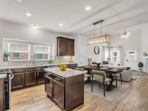 2326 Sandlewood Trail Lane, Houston TX 77014