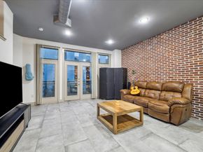 1901 Post Oak Boulevard 4304, Houston TX 77056