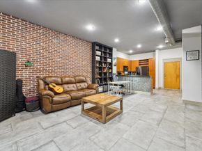 1901 Post Oak Boulevard 4304, Houston TX 77056