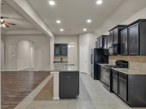 1938 Honey Laurel Drive, Conroe TX 77304