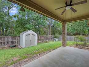 1938 Honey Laurel Drive, Conroe TX 77304