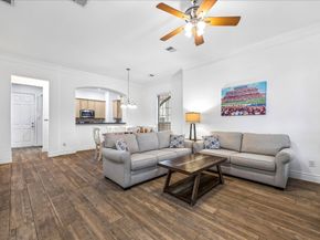 9044 Lakes At 610 Drive, Houston TX 77054
