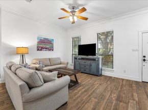9044 Lakes At 610 Drive, Houston TX 77054