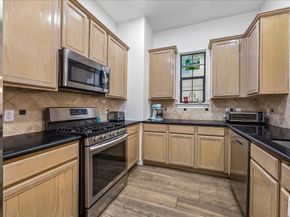 9044 Lakes At 610 Drive, Houston TX 77054