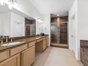 9044 Lakes At 610 Drive, Houston TX 77054