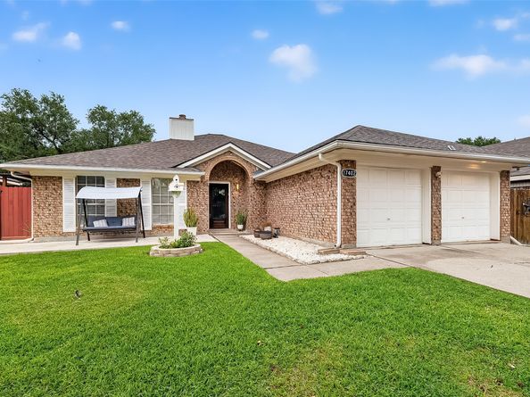 17402 Hamilwood Drive, Houston TX 77095