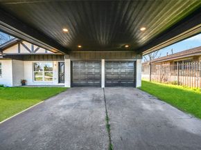 5442 Airport Boulevard, Houston TX 77048