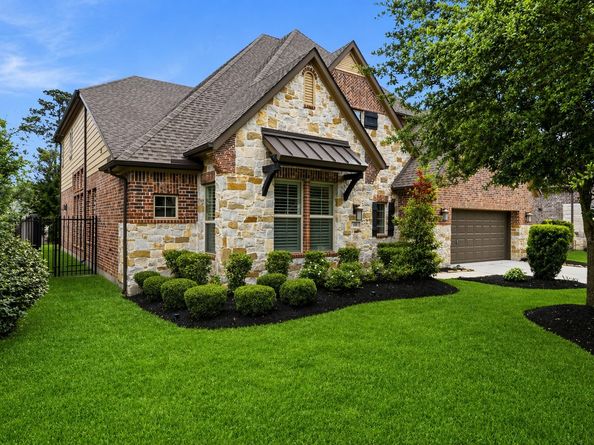 111 N Winter Sunrise Circle, Tomball TX 77375