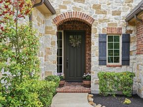 111 N Winter Sunrise Circle, Tomball TX 77375