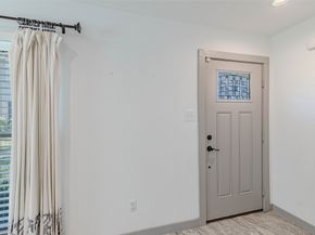 10010 Knoboak Drive 33, Houston TX 77080