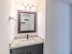 10010 Knoboak Drive 33, Houston TX 77080