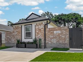 13843 Northlake Drive, Houston TX 77049