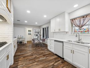 7711 Twin Hills Drive, Houston TX 77071