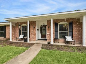 7711 Twin Hills Drive, Houston TX 77071
