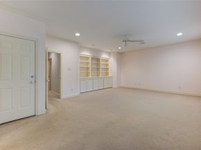 201 Vanderpool Lane 146, Houston TX 77024