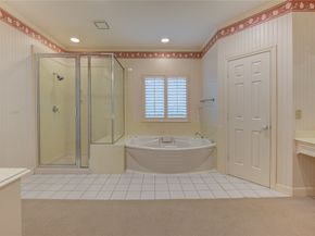 201 Vanderpool Lane 146, Houston TX 77024