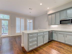 201 Vanderpool Lane 146, Houston TX 77024