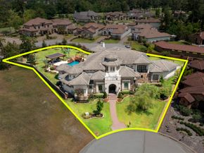 13 Pleasant Shadows Drive, Spring TX 77389