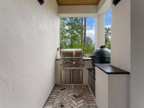 82 Simon Lake Lane, The Woodlands TX 77381