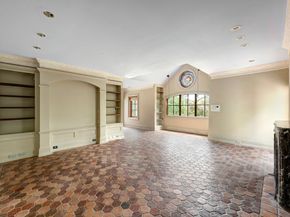 10 Waverly Court, Houston TX 77005