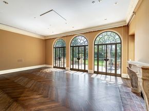 10 Waverly Court, Houston TX 77005