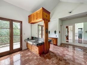 10 Waverly Court, Houston TX 77005