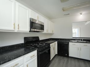 8531 Grand Knolls Drive, Houston TX 77083