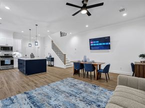 3555 Seabrook Street, Houston TX 77021