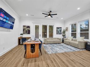 3555 Seabrook Street, Houston TX 77021