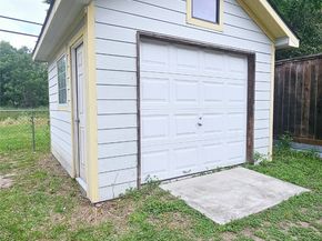 6946 Cole Creek Drive, Houston TX 77092