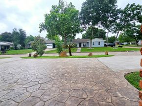 6946 Cole Creek Drive, Houston TX 77092