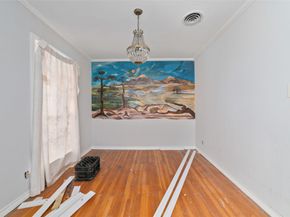 8755 Cowart Street, Houston TX 77029