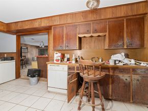 8755 Cowart Street, Houston TX 77029