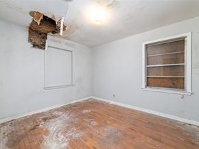 8755 Cowart Street, Houston TX 77029