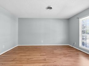 5619 Duxbury Street, Houston TX 77035