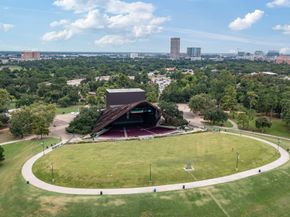 6310 Hermann Lake Drive, Houston TX 77021