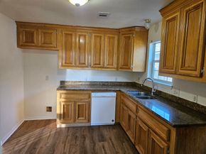 7013 Saint Augustine Street, Houston TX 77021