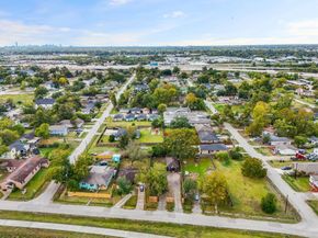 4611 W Hunting Street, Houston TX 77026