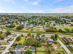 4611 W Hunting Street, Houston TX 77026