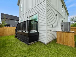 727 E 40th Street, Houston TX 77022