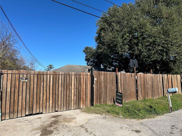 2521 Keeland Street, Houston TX 77093