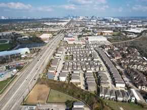 10504 Marston Vineyard Drive, Houston TX 77025