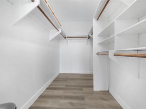 5001 Woodway Drive 705, Houston TX 77056